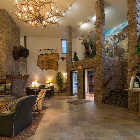 Comfort Inn & Suites Mt Rushmore Кийстоун Екстериор снимка