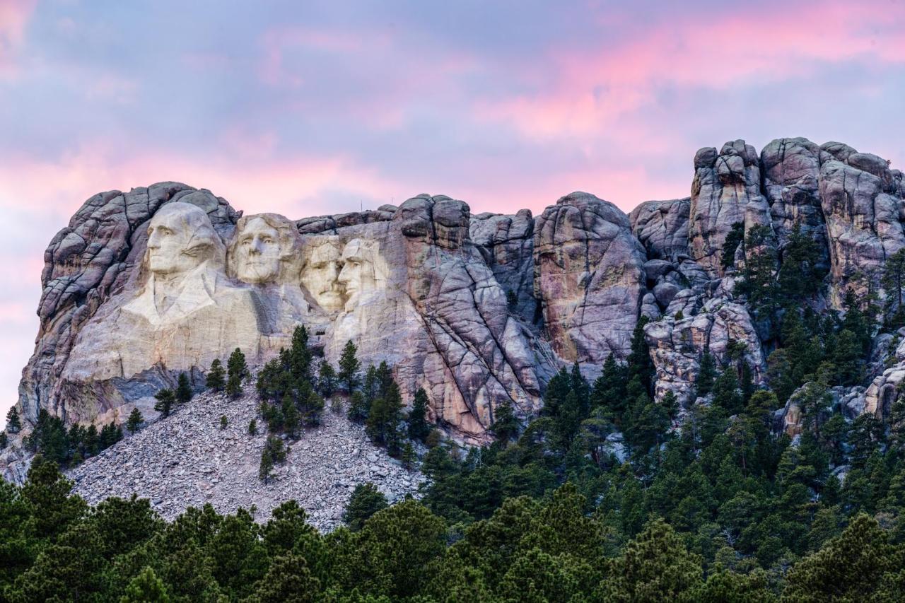 Comfort Inn & Suites Mt Rushmore Кийстоун Екстериор снимка