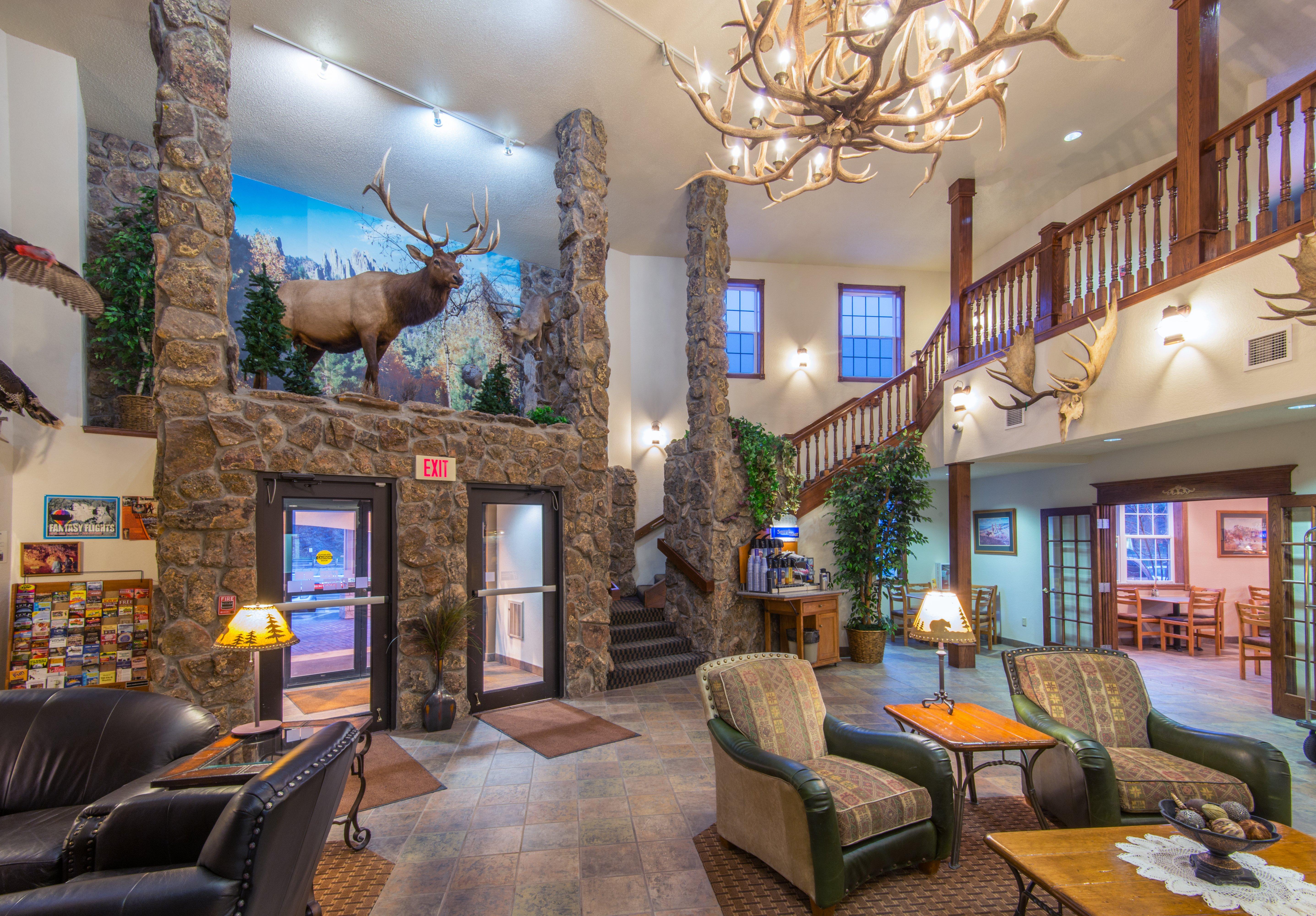 Comfort Inn & Suites Mt Rushmore Кийстоун Екстериор снимка