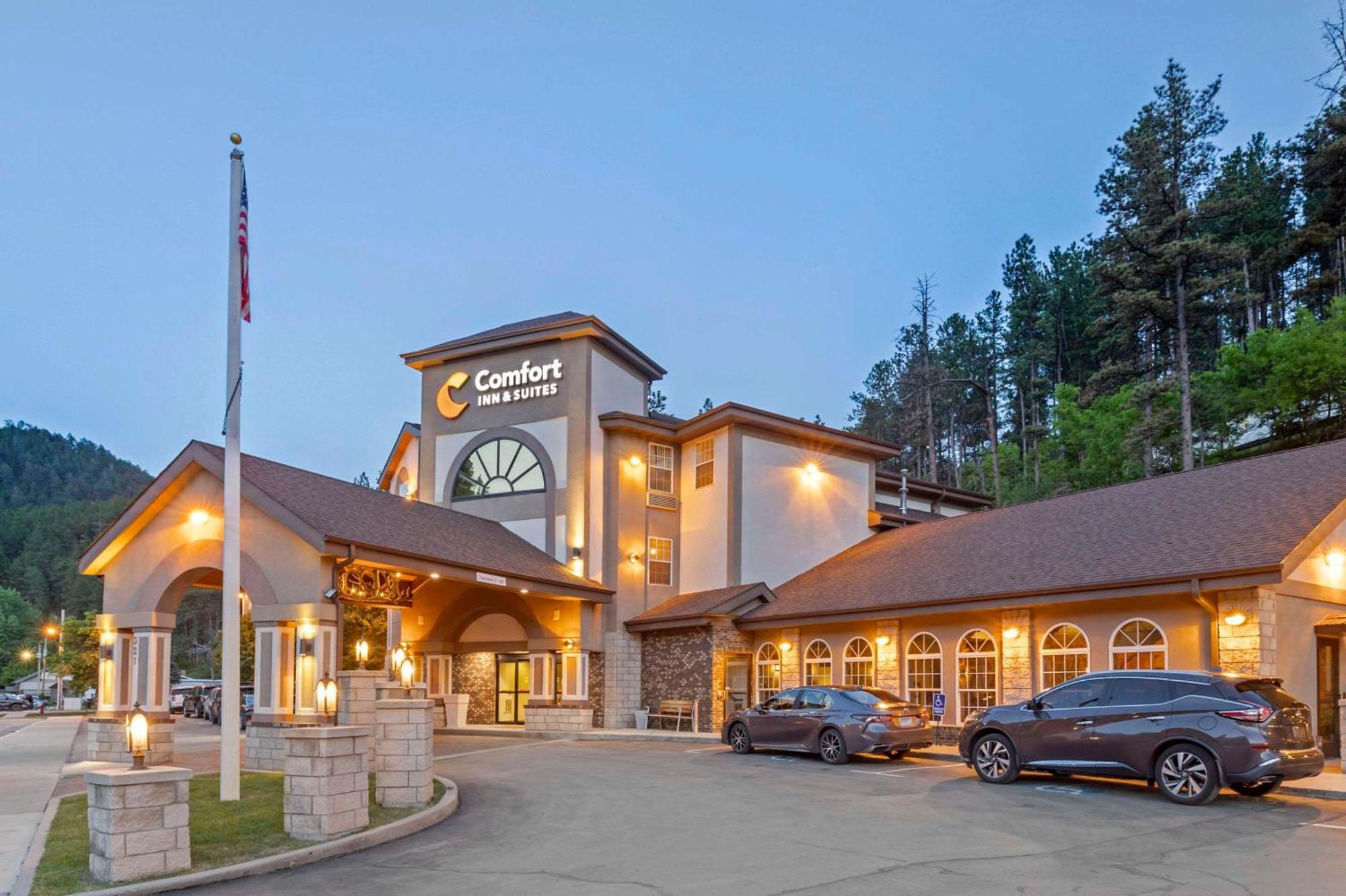 Comfort Inn & Suites Mt Rushmore Кийстоун Екстериор снимка