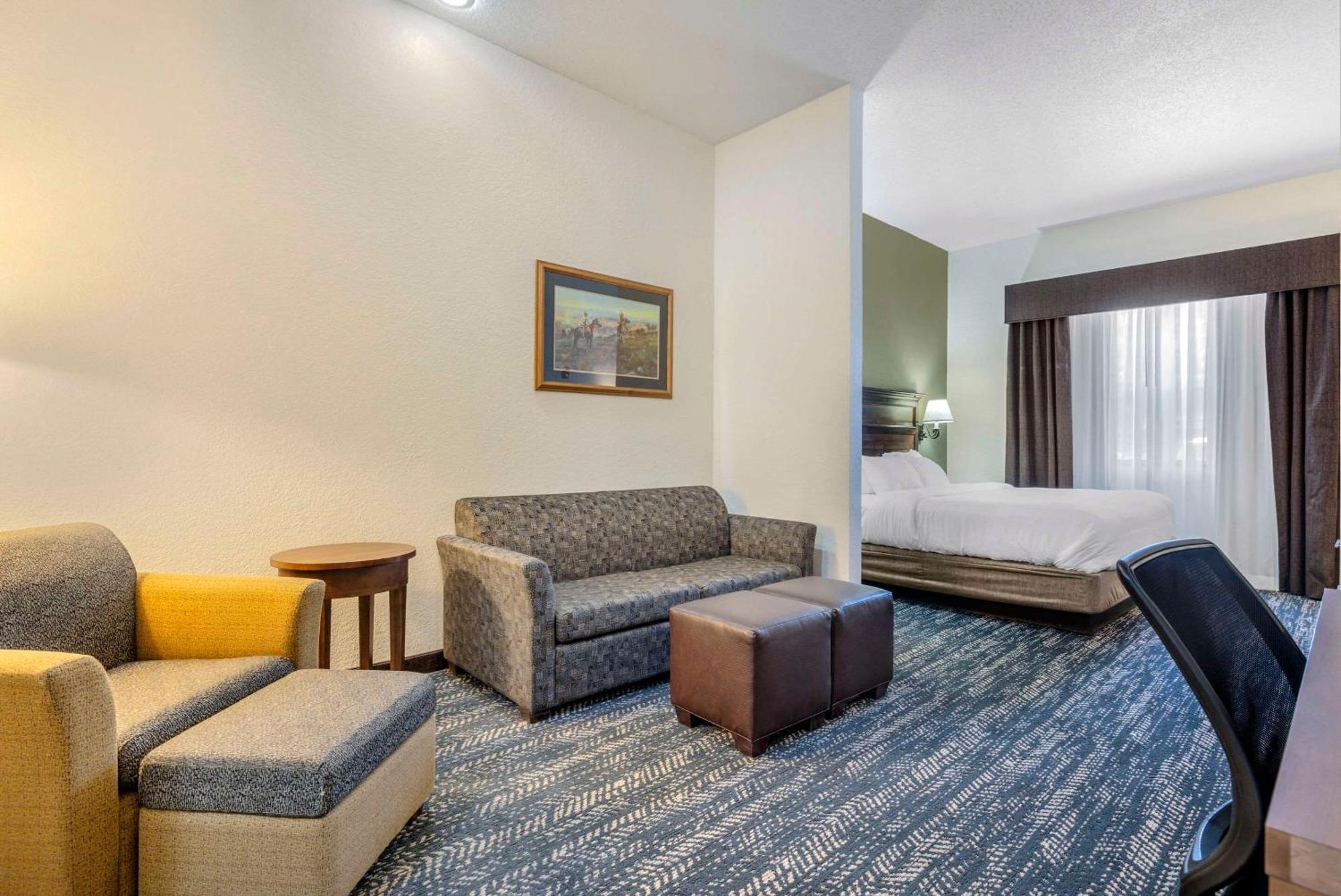 Comfort Inn & Suites Mt Rushmore Кийстоун Екстериор снимка