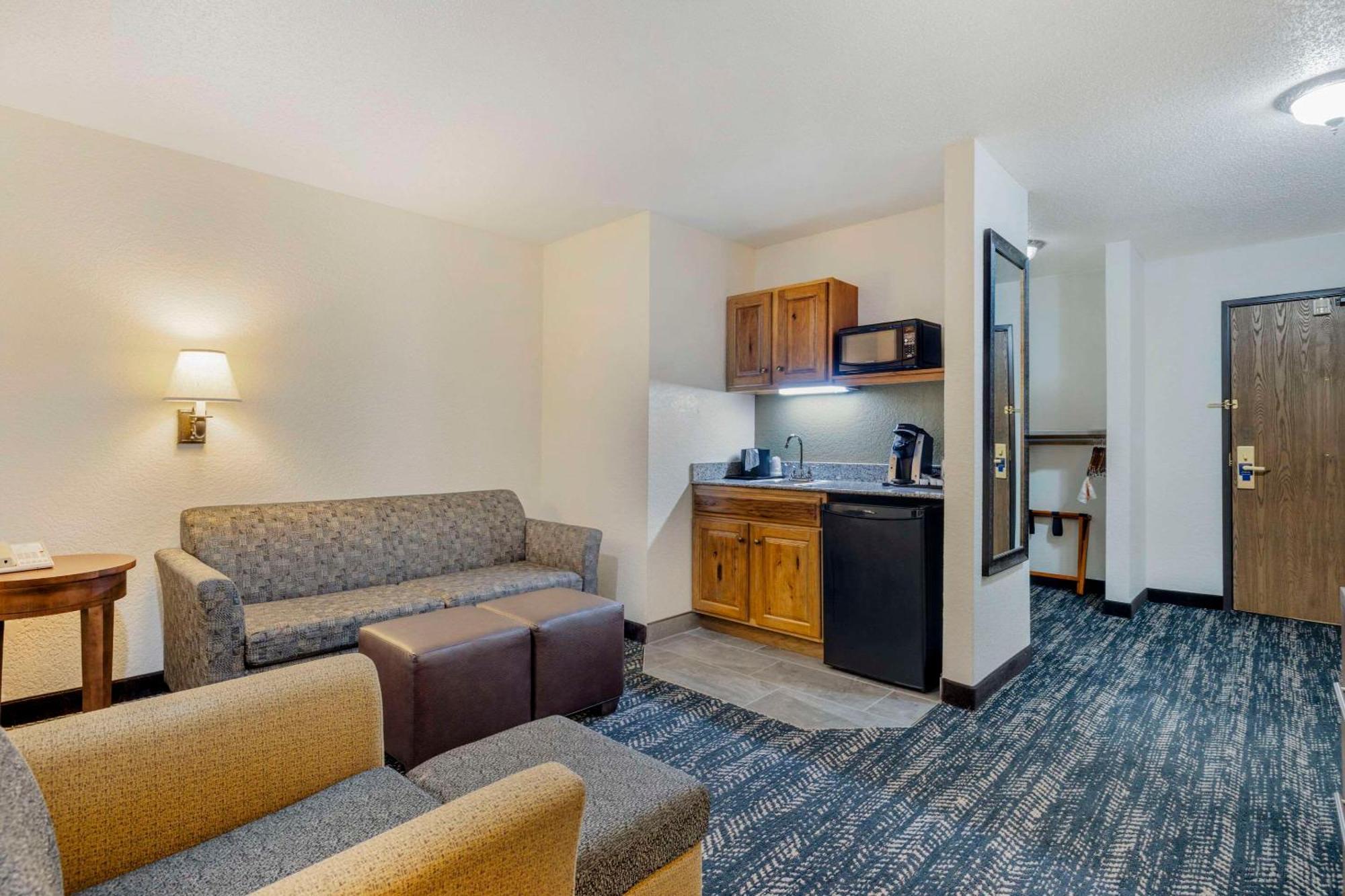 Comfort Inn & Suites Mt Rushmore Кийстоун Екстериор снимка