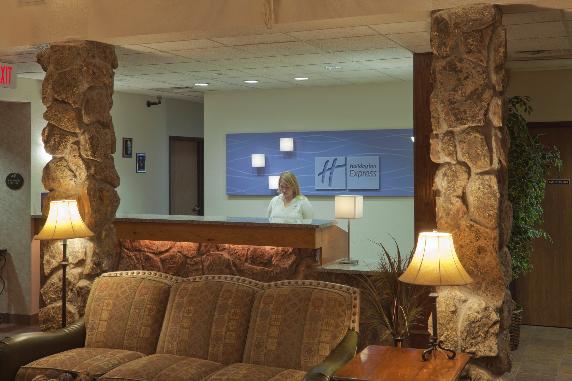 Comfort Inn & Suites Mt Rushmore Кийстоун Интериор снимка